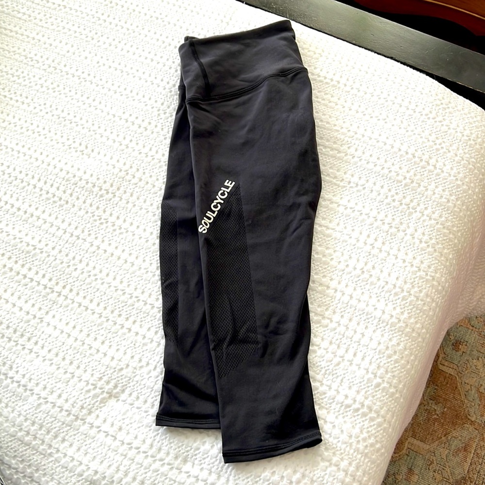 Lululemon size 8 black leggings